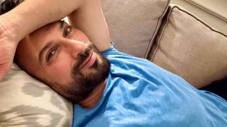 Tarkan, Tarabya'daki evinden paylaştı: 'Yan gelip yatma günüm'