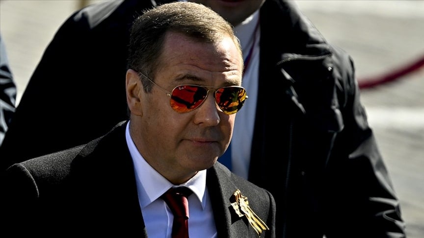 Rusya'dan Trump'a çağrı: 'Acele et, Grönland bize katılacak'