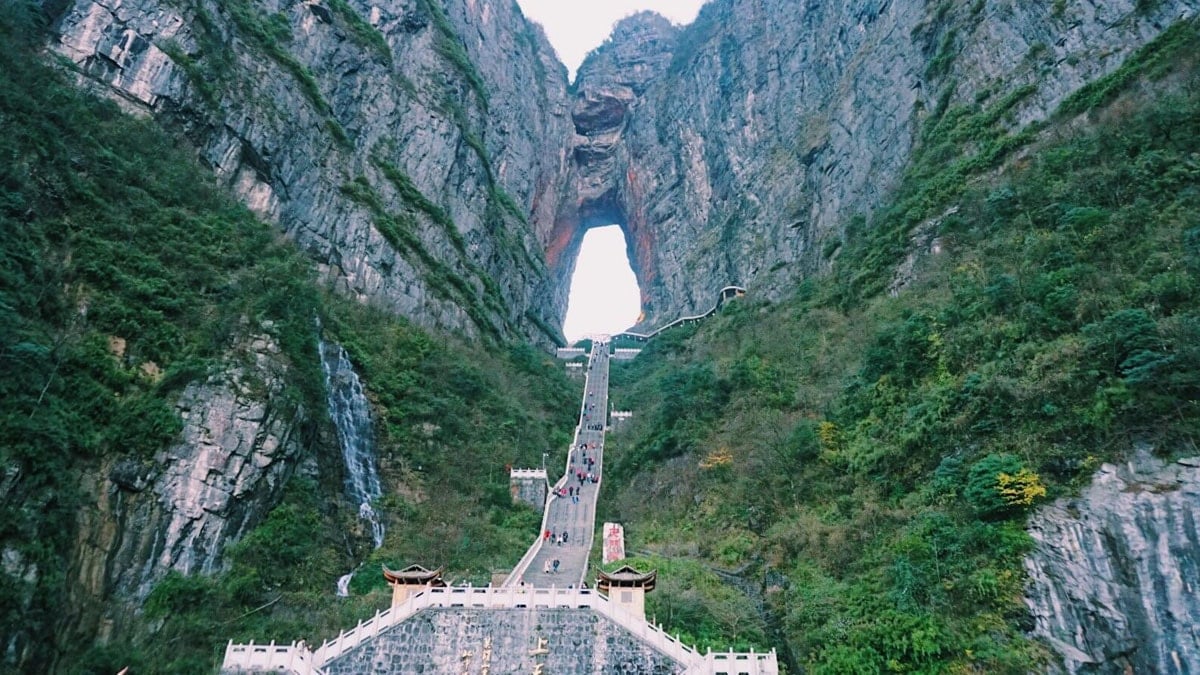 'Cennetin Kapısı' olarak biliniyor: 999 basamağı aşan ulaşıyor