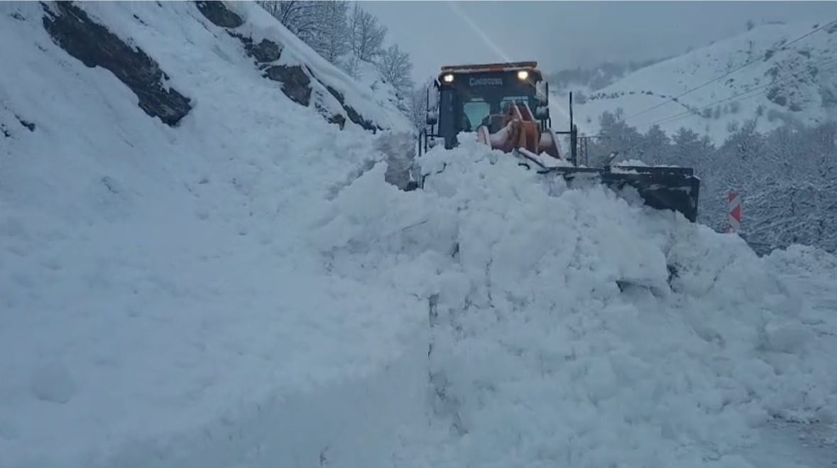 Tunceli’de çığ düştü! Korku dolu dakikalar...