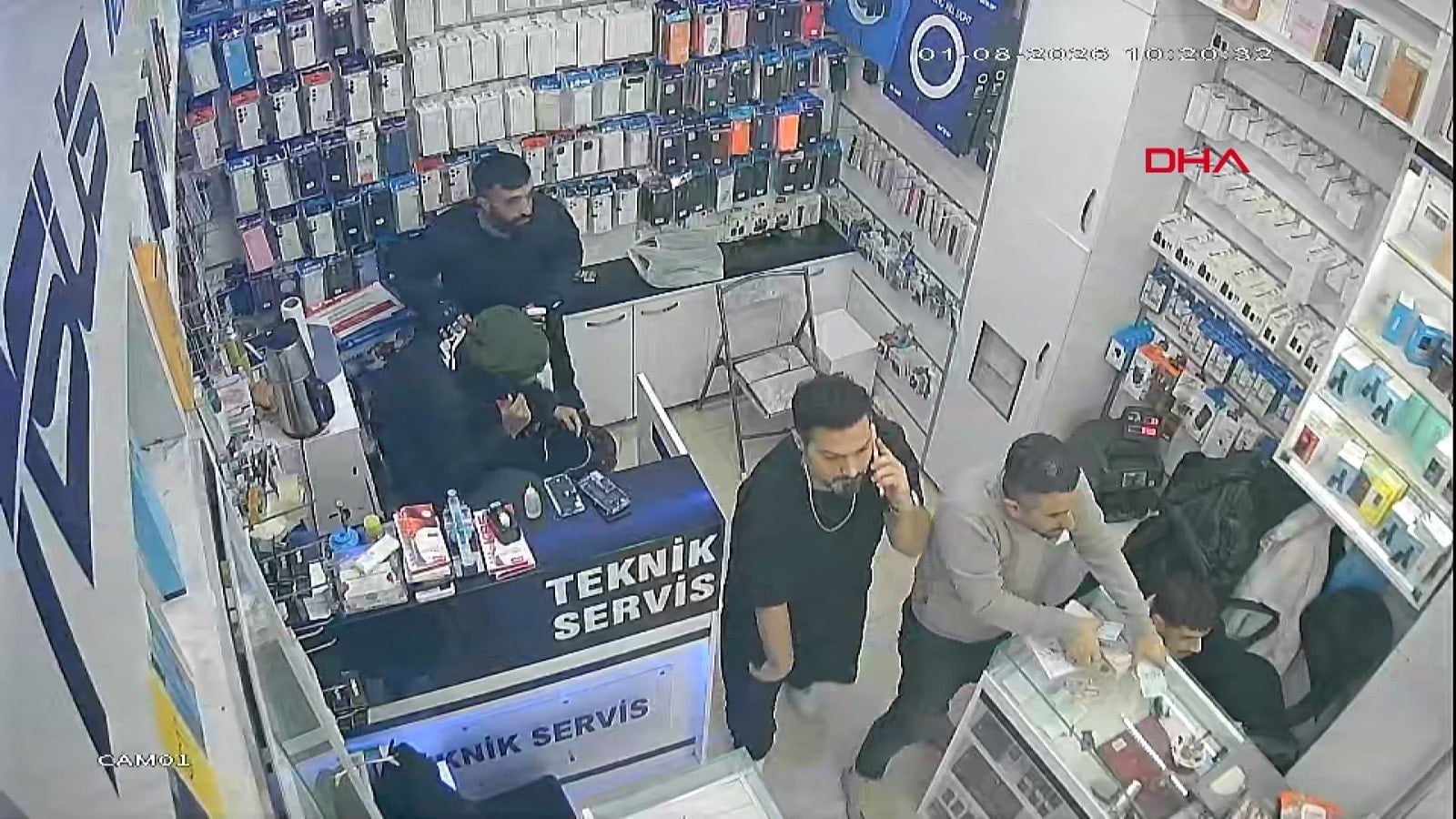 Doğubank'ta silahlı çatışma! Çok sayıda ekip gönderildi