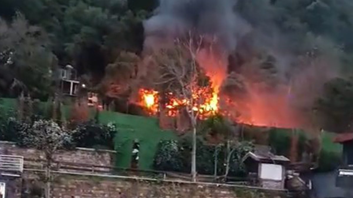 Beşiktaş'ta restoranın müştemilatında yangın