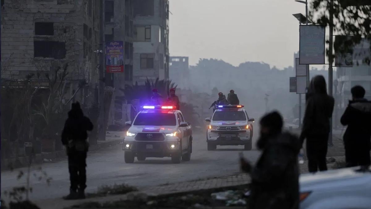 Irak, Suriye'den 150 IŞİD'li tutuklunun teslim alındığını duyurdu