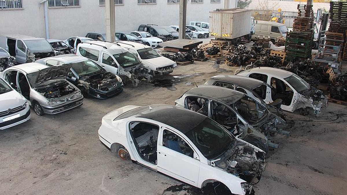 Bakan Yerlikaya'da 'oto yedek parçası' uyarısı: 25 kişi tutuklandı