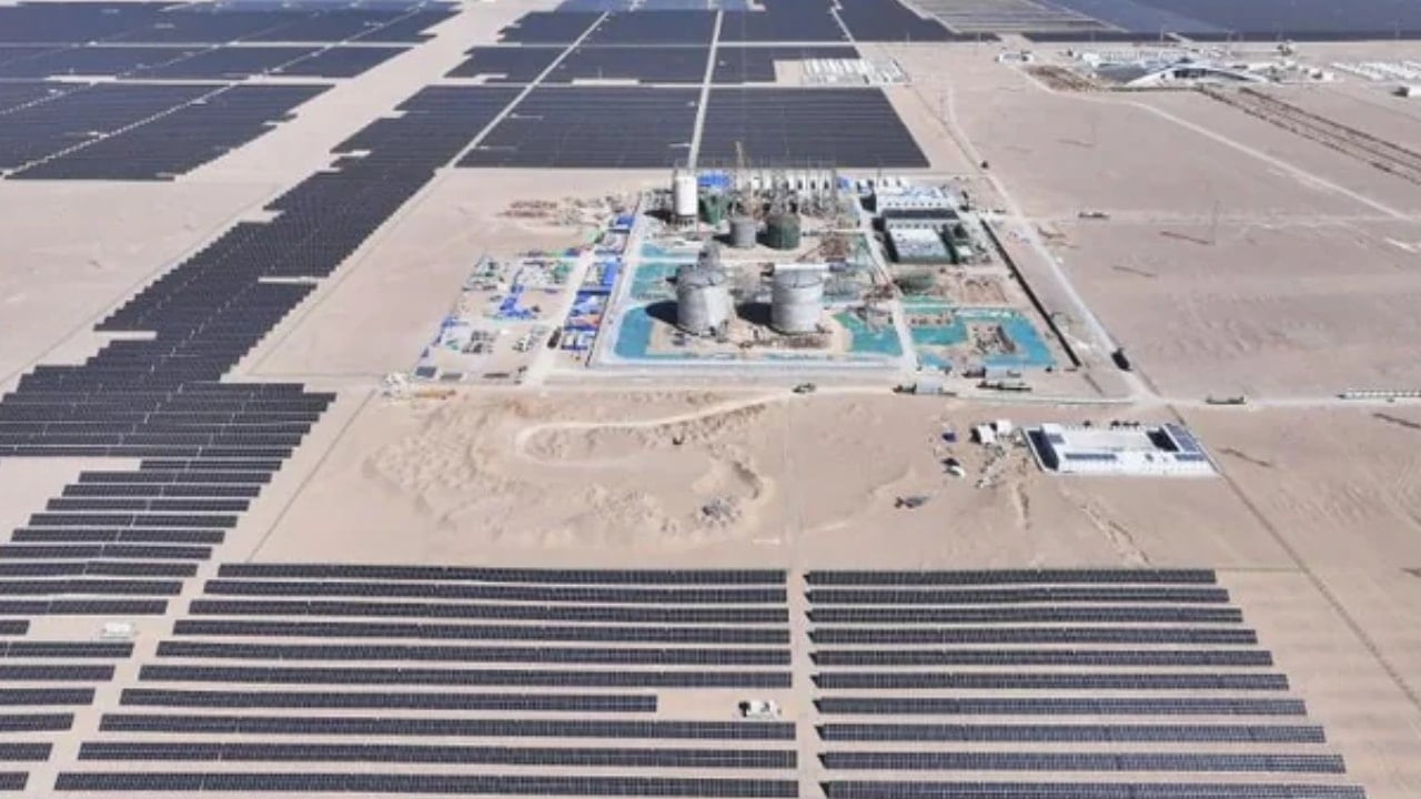 Çölün ortasına dev enerji tesisi faaliyete geçecek! Saatlerce kesintisiz elektrik üretecek