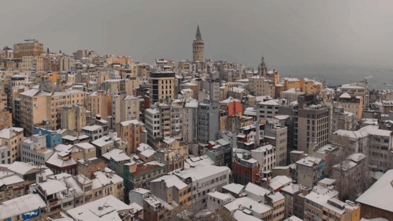 Tarihi yarımada beyaza büründü, seyirlik manzara havadan görüntülendi