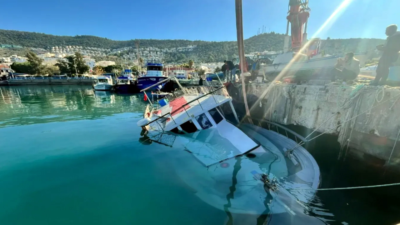 Muğla’da fırtına balıkçı teknelerini batırdı