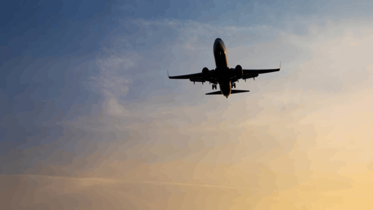 Hollanda'da kar yağışı nedeniyle 500 uçuş iptal edildi