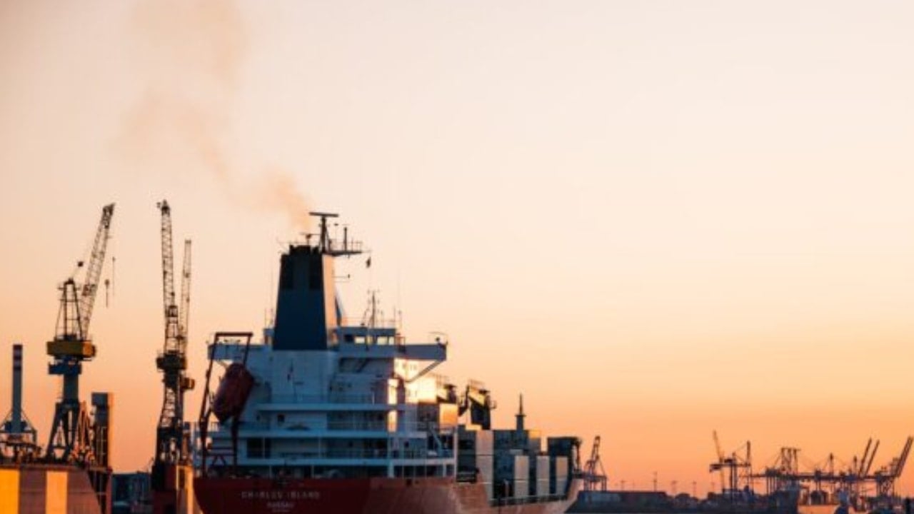 Ticari kargo gemilerini füze rampalarıyla donatmaya başladılar! Kimse görmeden ülkelere giriyor