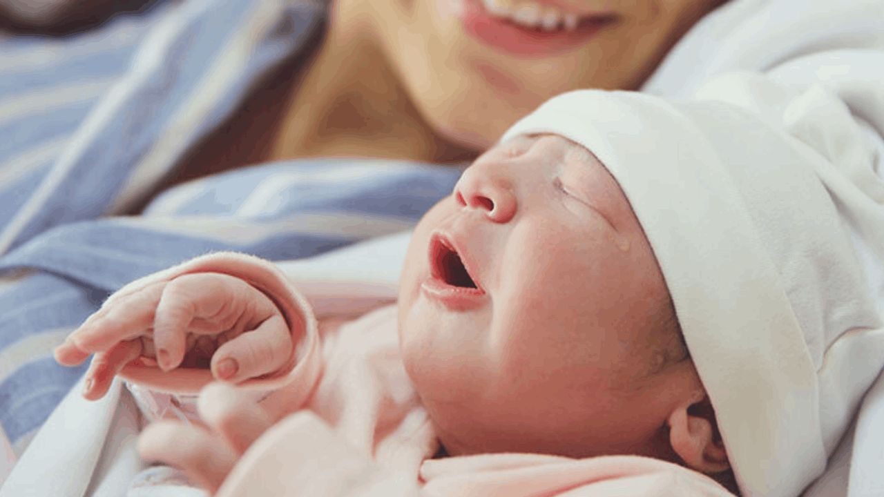 Hamile olduğunu bilmiyordu: 3,6 kiloluk bebek doğurdu