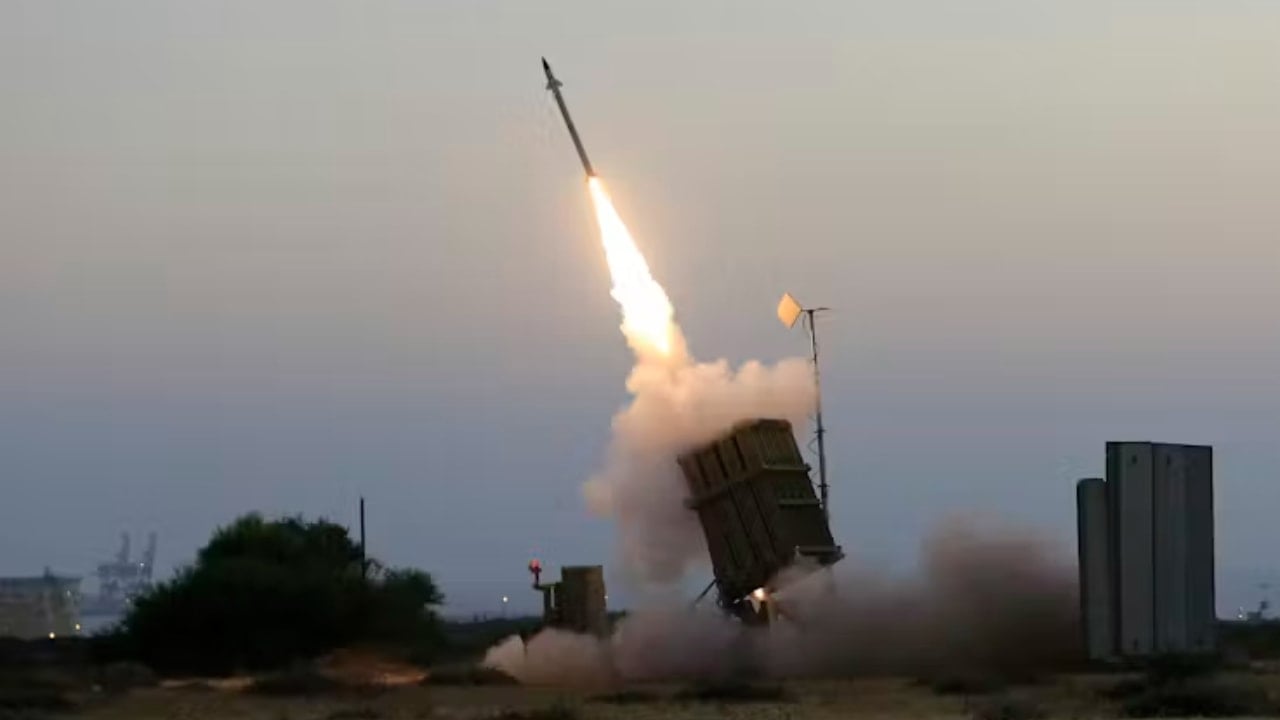 300 kilometre menzilli füzeyi tanıttılar! Her aşamasında İsrail yer alacak