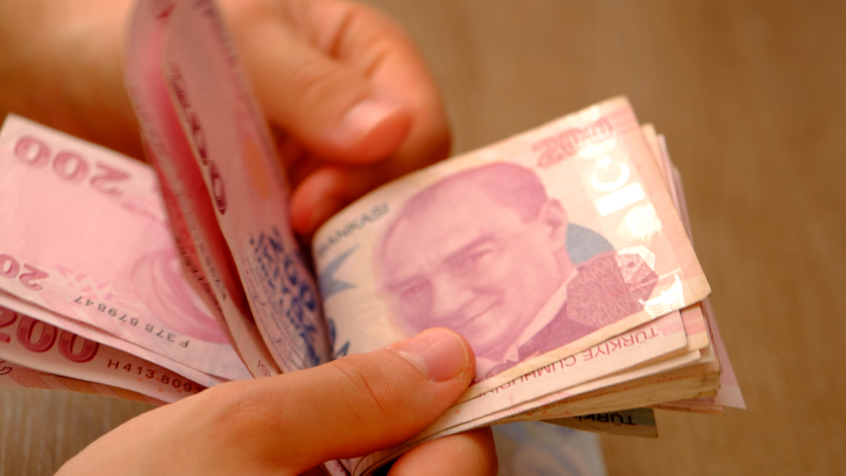 En düşük emekli maaşının ardından bayram ikramiyesine yapılacak zam belli oldu