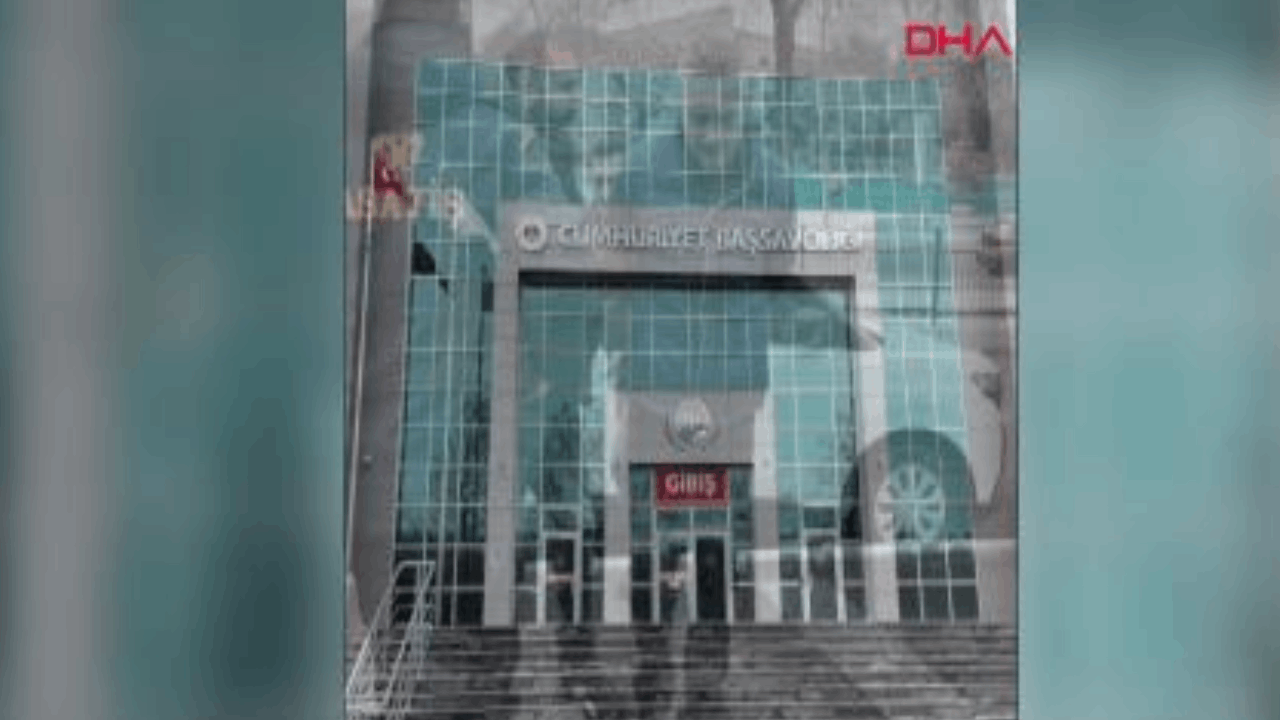 Teyzesini öldürüp, cesedini kolonya dökerek ateşe verdi