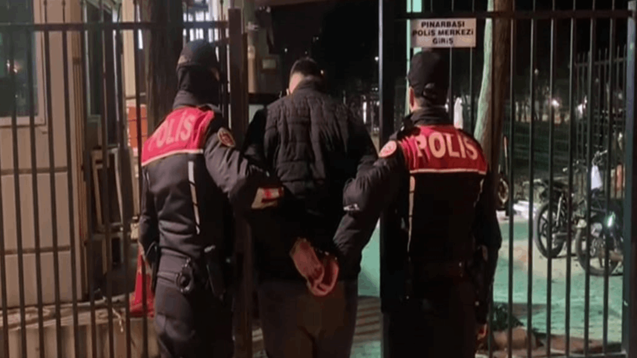 Ekiplere 'sahte polis kimliği' gösteren kişi 128 suçtan aranıyormuş