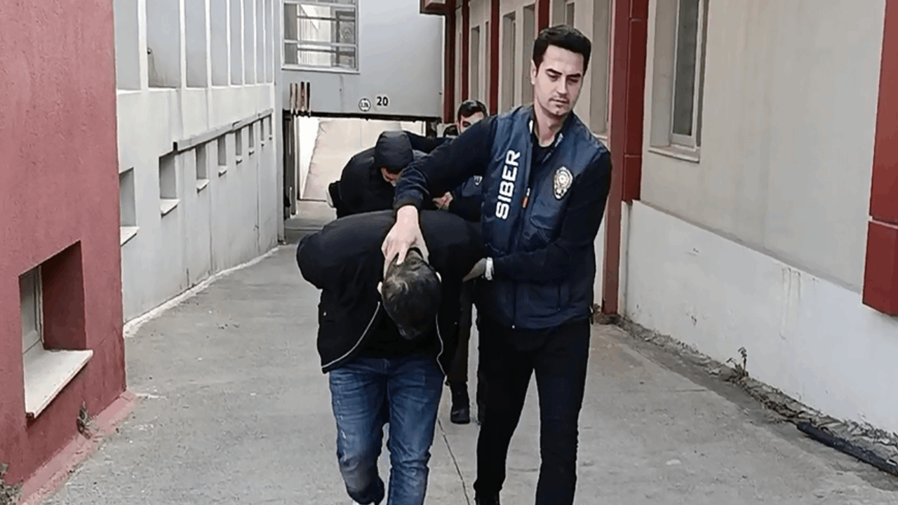 Araç satın almak isterken ‘sazan sarmalı’ yöntemiyle dolandırıldı