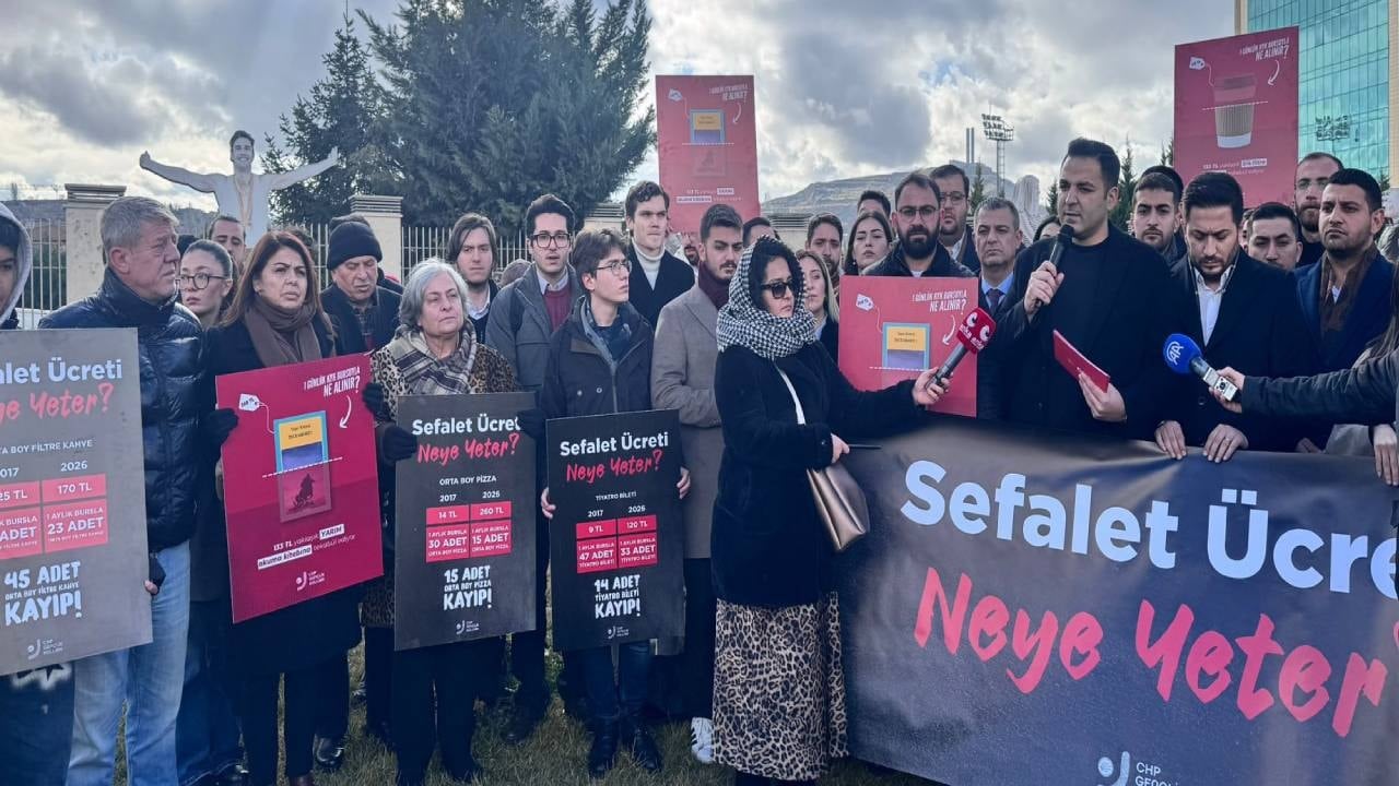 Cem Aydın: "KYK bursuna bin TL'lik zam yaparken yüzünüz bile kızarmadı mı?"