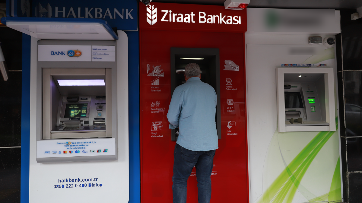 Her köşe başında şubesi bulunan 3 banka birleşiyor