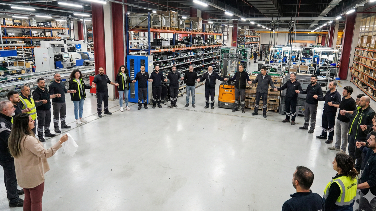 Fabrikada en düşük maaş 95 bin TL oldu: İşçiler halay çekerek kutladı