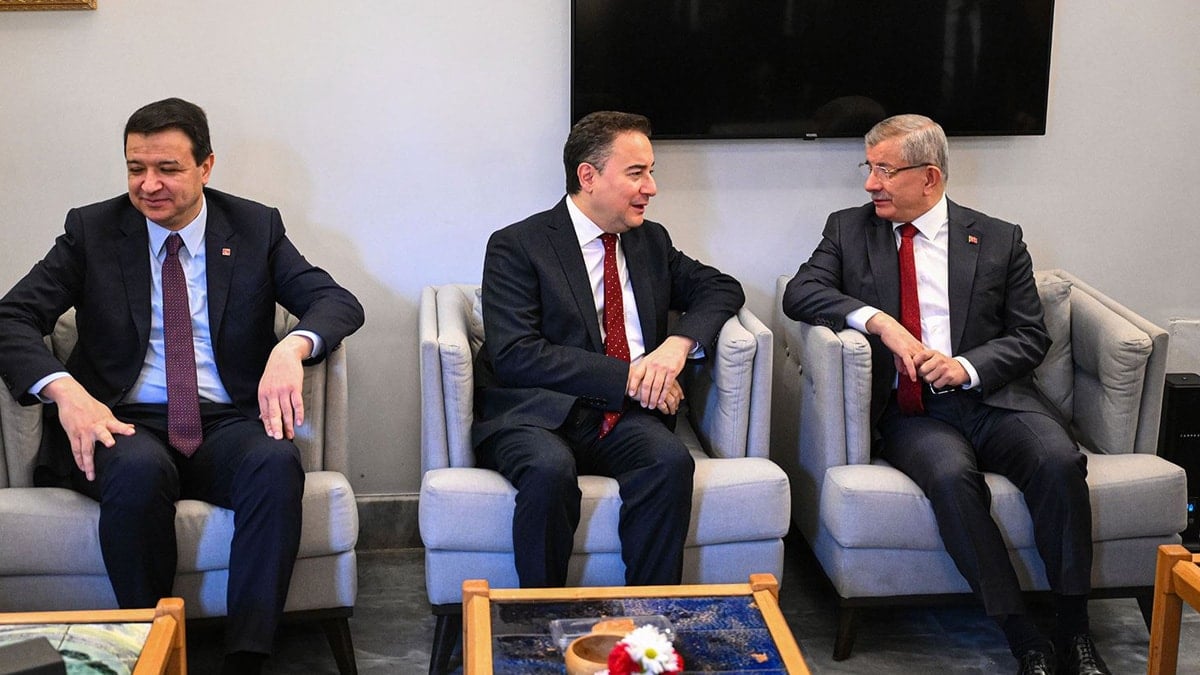 Yeni Yol'da genel başkan değişiyor