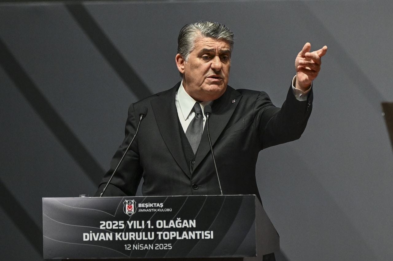 Beşiktaş Başkanı Adalı'dan çarpıcı açıklama: Futbol krizinin çözümü için ligler ertelenebilir