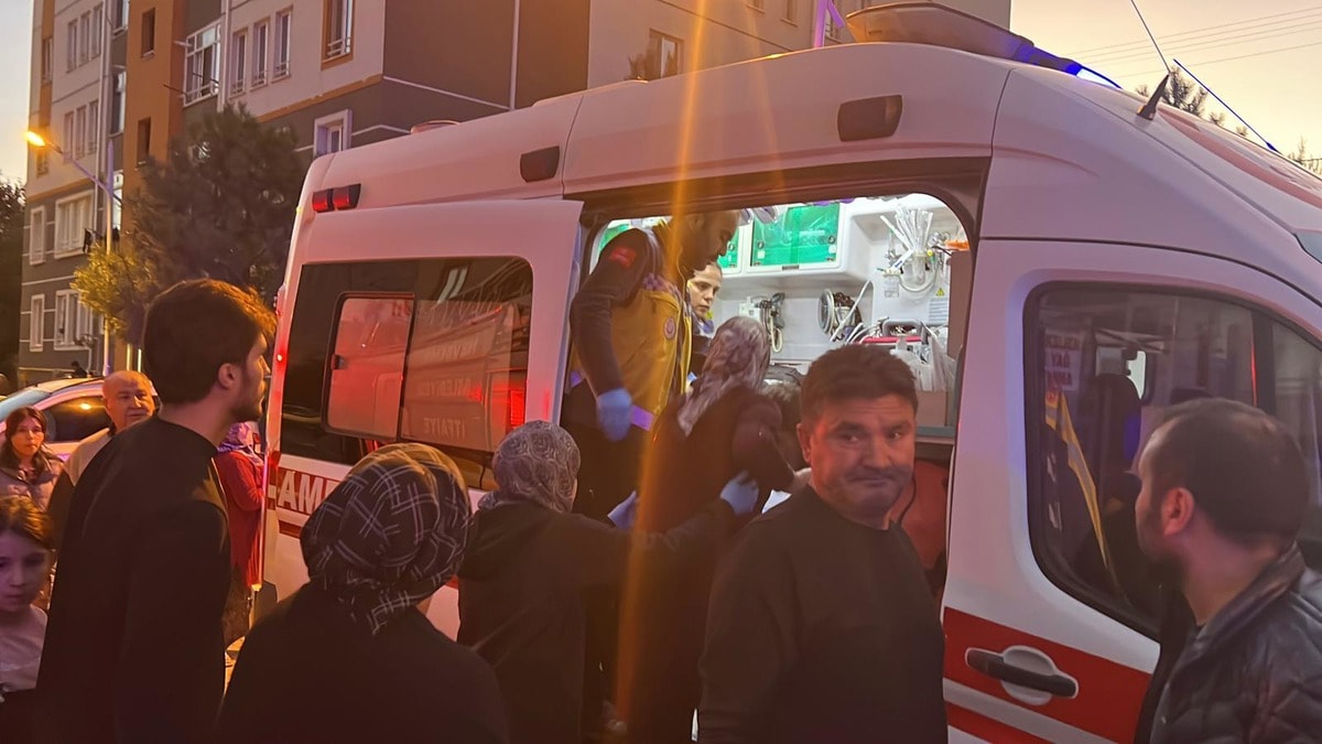 11 katlı binada çıkan yangında can pazarı