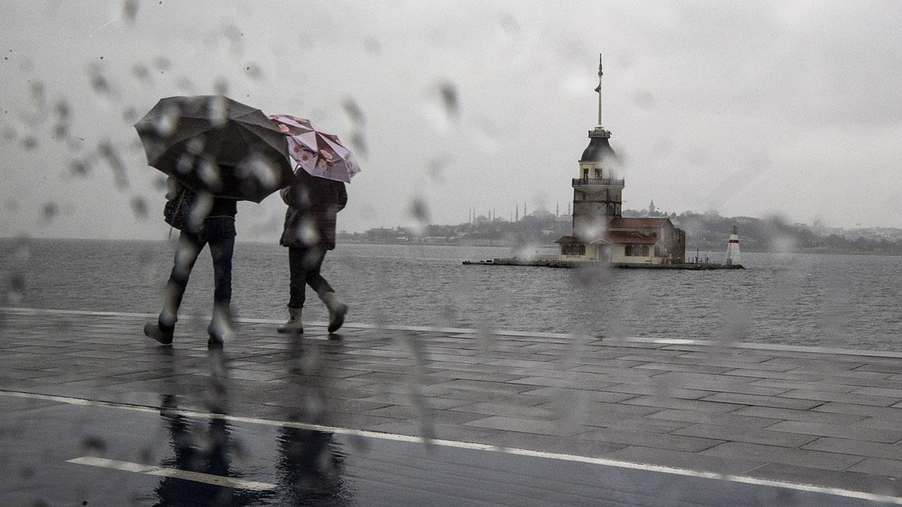 İstanbul'un üzerine bir anda çökecek! Sağanağın başlayacağı saat belli oldu