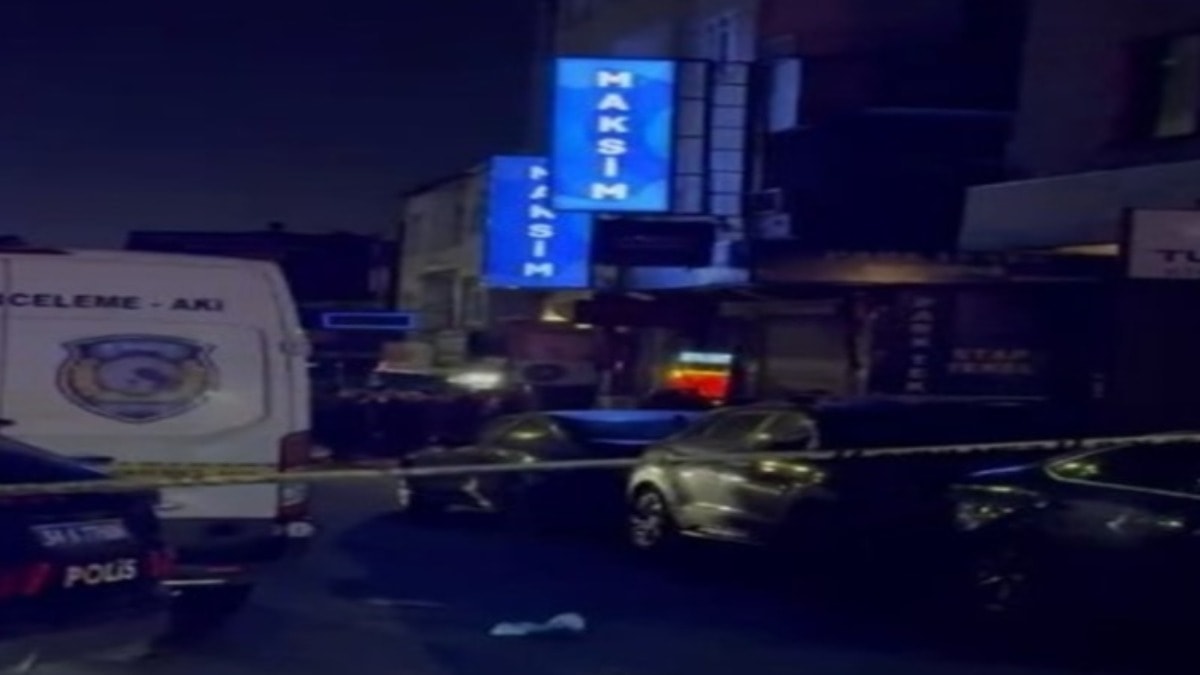 İstanbul'da eğlence mekanında silahlı çatışma: 1'i polis 2 kişi hayatını kaybetti