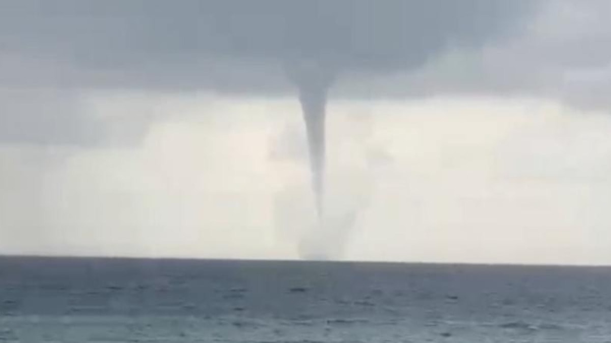 Antalya'da denizde aynı anda 3 hortum
