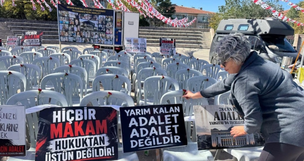 Makamlarını koruyorlar