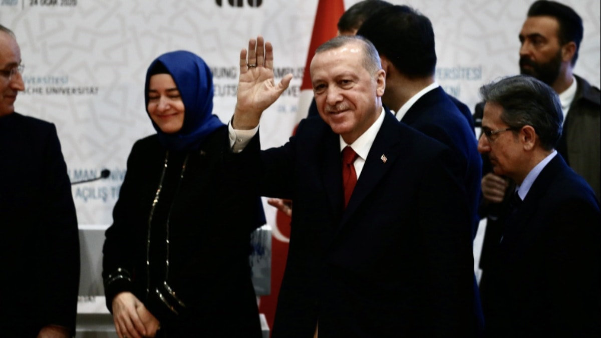 AKP'de kafaları karıştıran ihraç bilmecesi