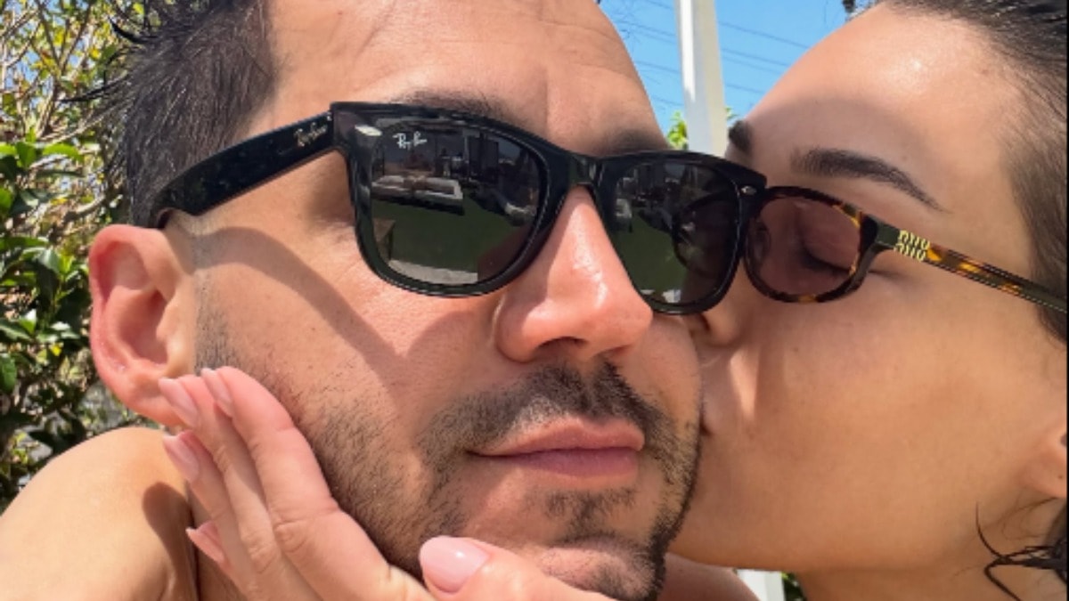 Dilan Çiçek Deniz aşkını böyle kutladı: Sevgilisi öpücüklere boğdu