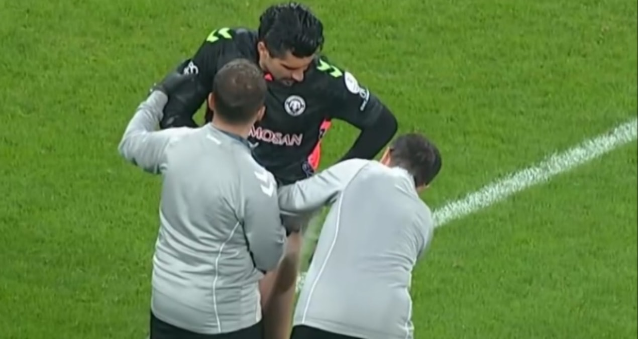 Konyaspor-Galatasaray maçında sakatlık şoku! Devam edemedi
