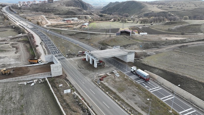 29 kilometre uzunluğundaki yol tamamlandı: 45 dakikalık yol 24 dakikaya düştü