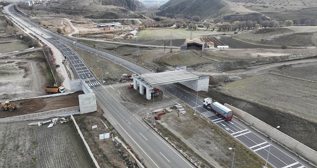 29 kilometre uzunluğundaki yol tamamlandı: 45 dakikalık yol 24 dakikaya düştü