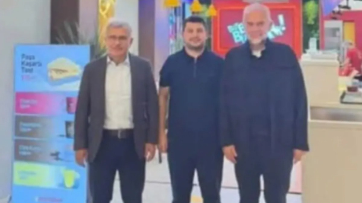 Fon skandalının gölgesinde dönerci açılışı! Önce paylaştı, sonra apar topar sildi