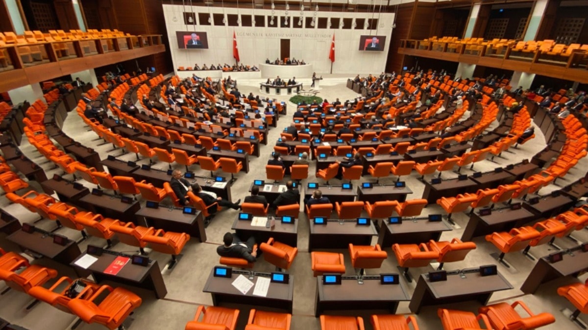 Vekilin sağlığına her saatte bir asgari ücret