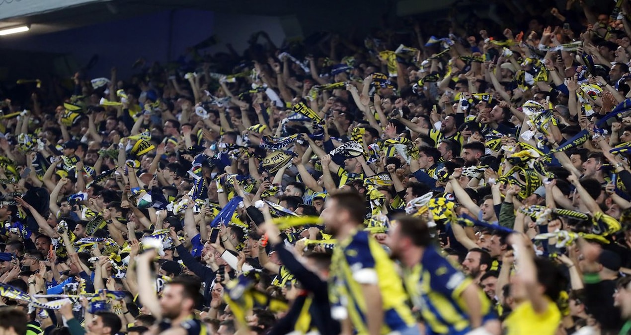 Fenerbahçe'den derbi öncesi taraftarına jest! Tribünde dağıtılacak