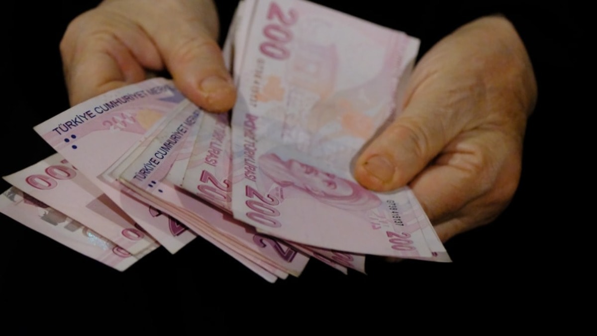 2027’de emekliye enflasyonun üzerinde zam sinyali: Seçim ekonomisinin ilk adımı mı?