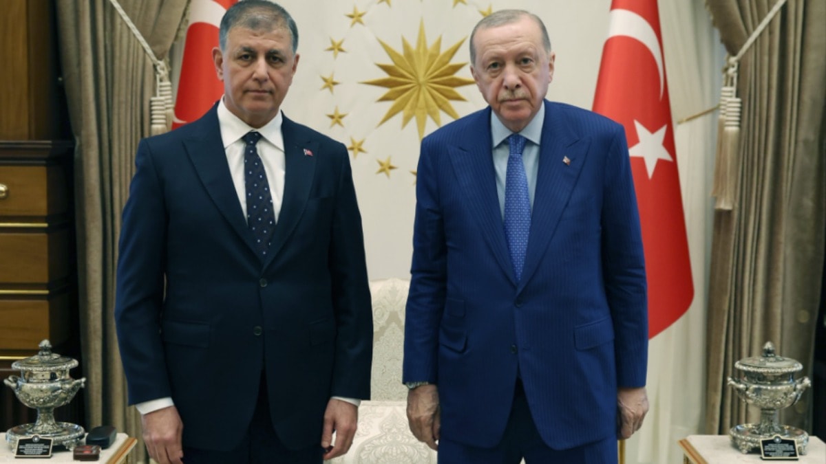 Özgür Özel'den bu fotoğrafa 'lüzumsuz' tepkisi