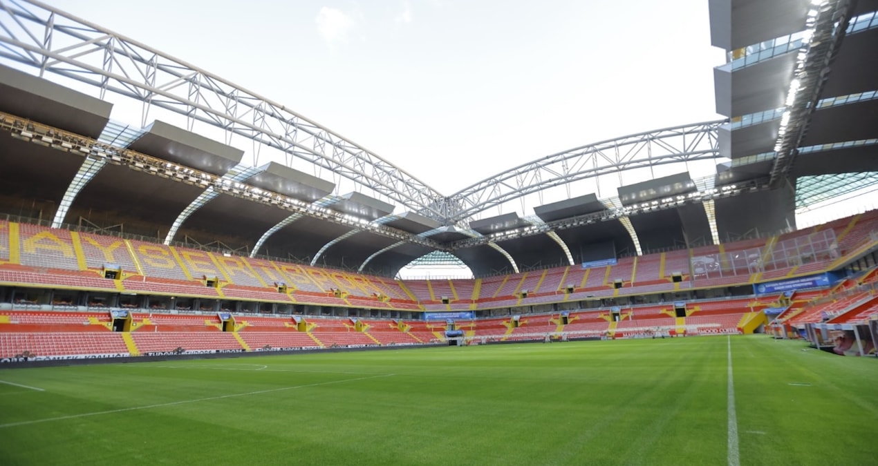 Kayserispor’un stadı yenilendi! Milli maç istiyorlar
