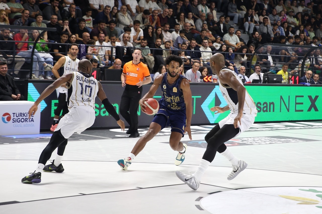 Fenerbahçe 100 sayı attı, rahat kazandı