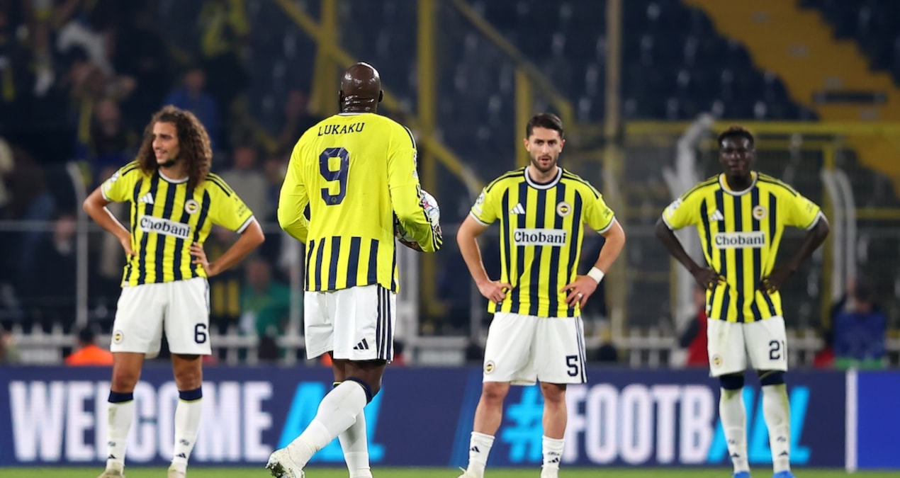 Fenerbahçe yönetimi transfer hatalarıyla takımı zayıflattı