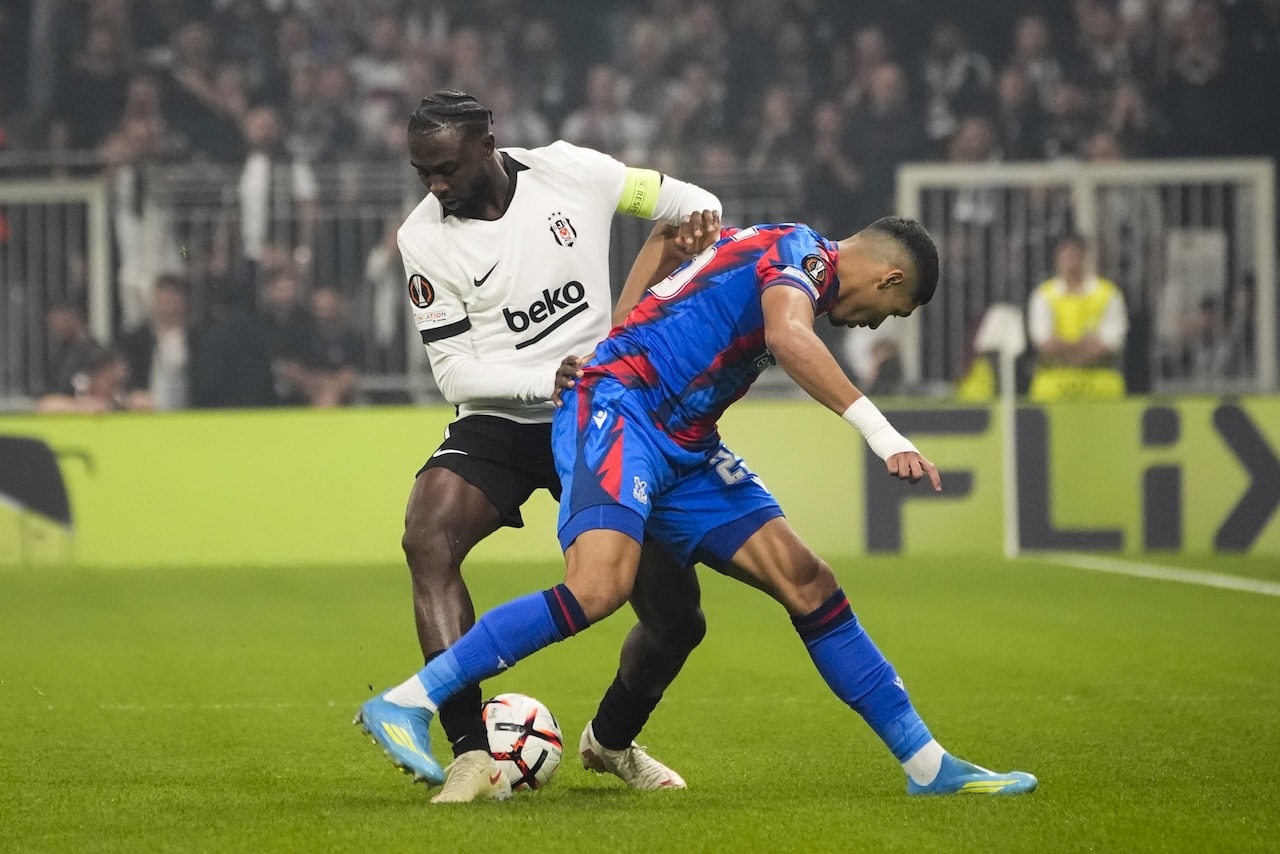 Beşiktaş and Crystal Palace draw 2-2 in Europa League