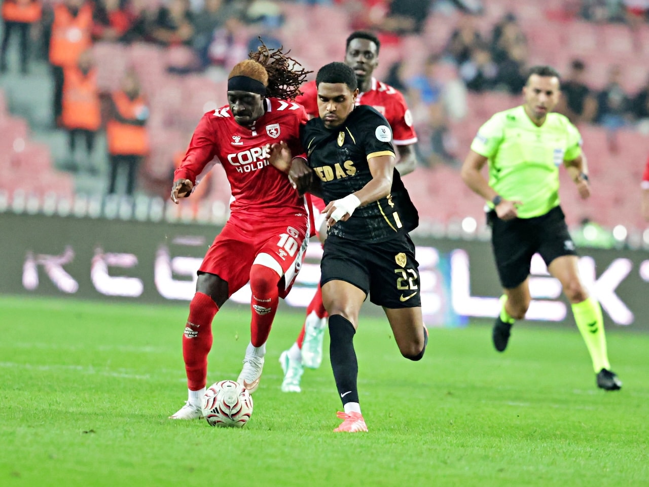 Amedspor geriden geldi maç fazlasıyla liderliğe yükseldi
