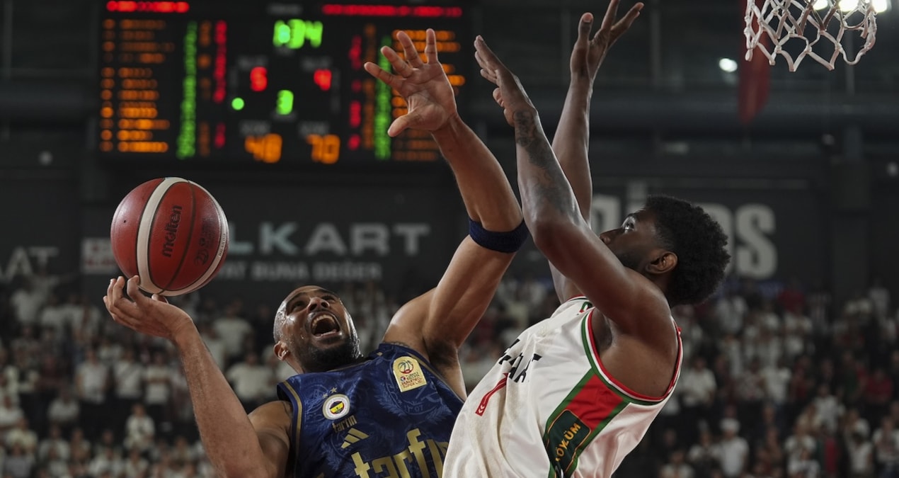 Fenerbahçe Tarfin, İzmir'de rahat kazandı