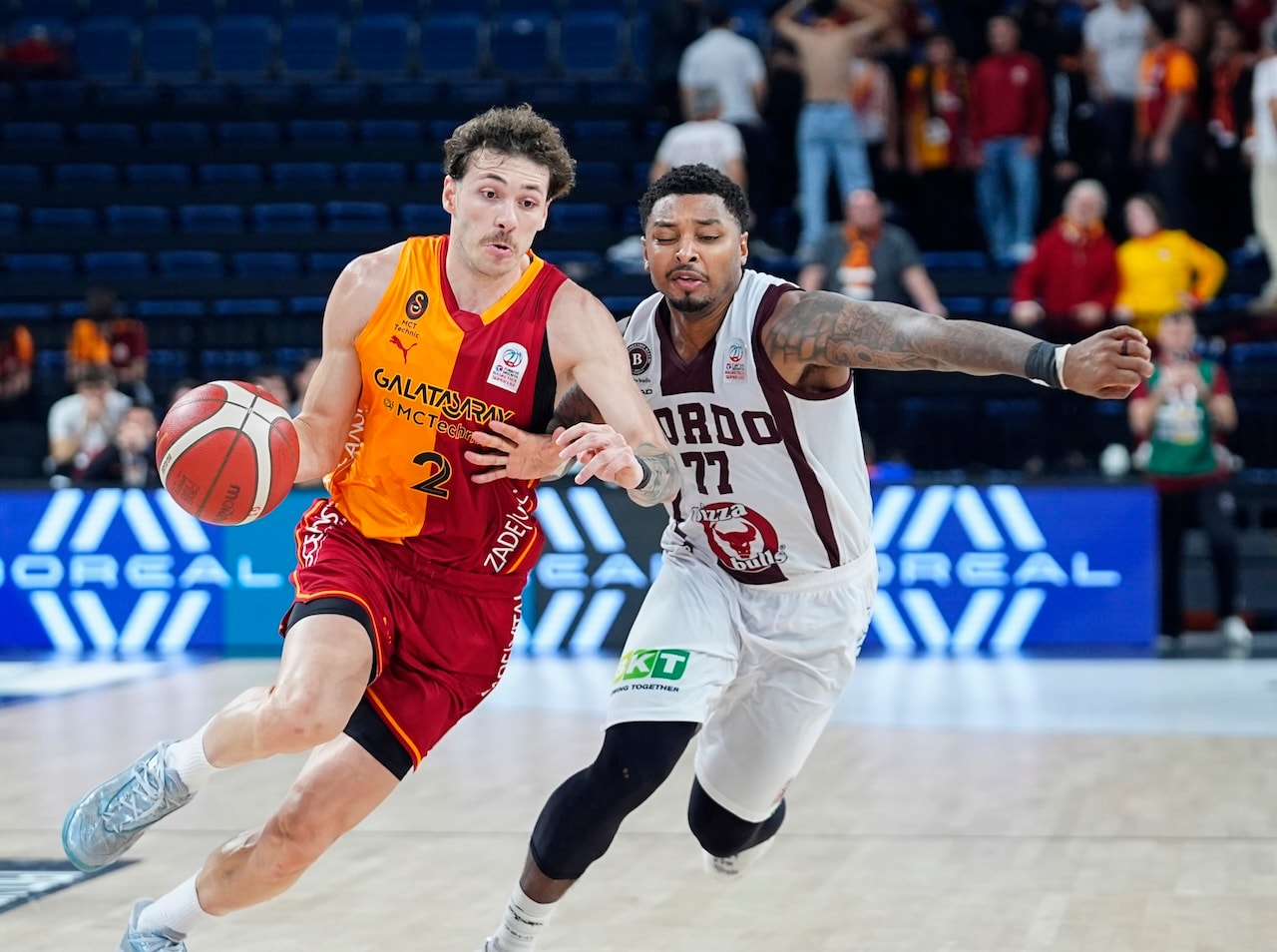 Galatasaray MCT Technic 34 sayılık fark attı