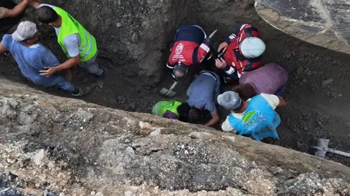 Hatay'da göçük altında kalan işçi kurtarıldı