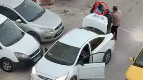 Dehşet anları anbean kamerada! Arabanın bagajına koyup kaçırdılar