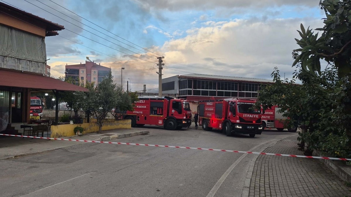 Akaryakıt istasyonunda tanker patladı