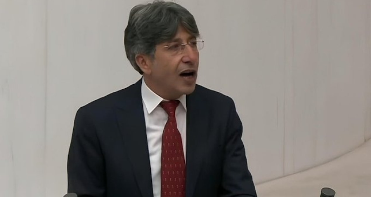 Meclis sıralarında sadece 4 AKP'linin olması çileden çıkardı
